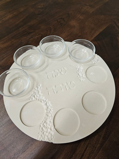 Modern Round Broken Rosh Hashanah Plate with Bowls