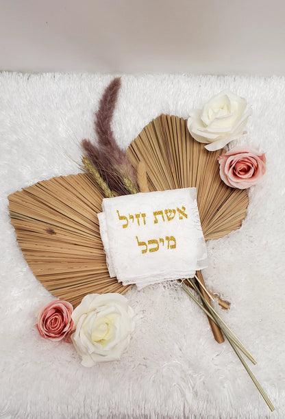 White headband Tichel, Head Scarf,Jewish headcovering, Mantilla, Triangle lace veil, mitpachat, Judica